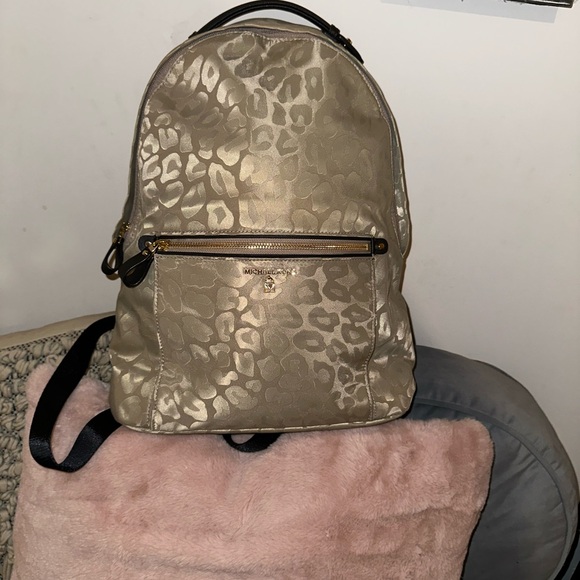 💥discontinued💥Michael Kors- Kelsey Large Leopard Nylon Backpack